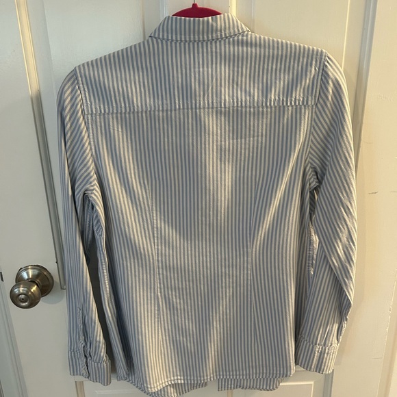Vineyard Vines Blue and White Striped Button Down Shirt - Picture 2 of 3